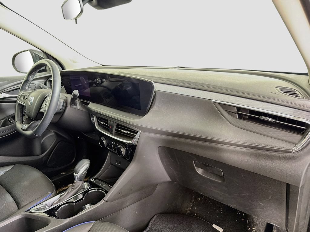Used 2025 Buick Encore GX Sport Touring FWD image 28