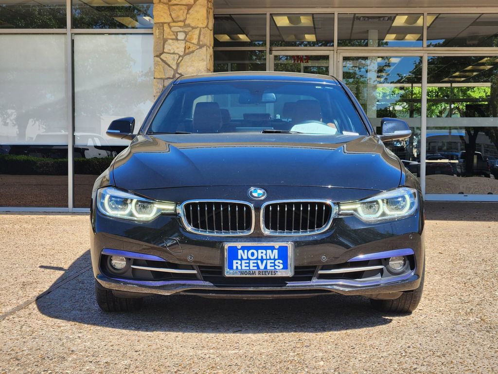 Used 2017 BMW 330i xDrive Sedan AWD/4WD image 2