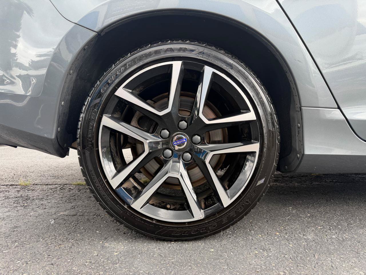 Used 2018 Volvo S60 T5 Dynamic w/ Protection Package AWD/4WD image 25