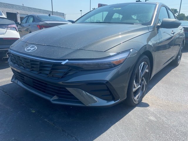 New 2025 Hyundai Elantra Limited image 22