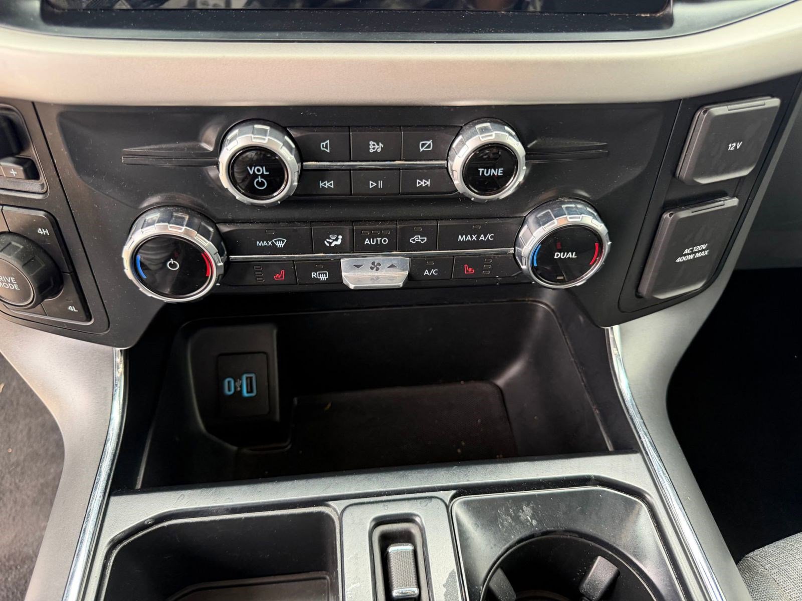 Used 2022 Ford F150 XLT w/ Equipment Group 302A High image 16