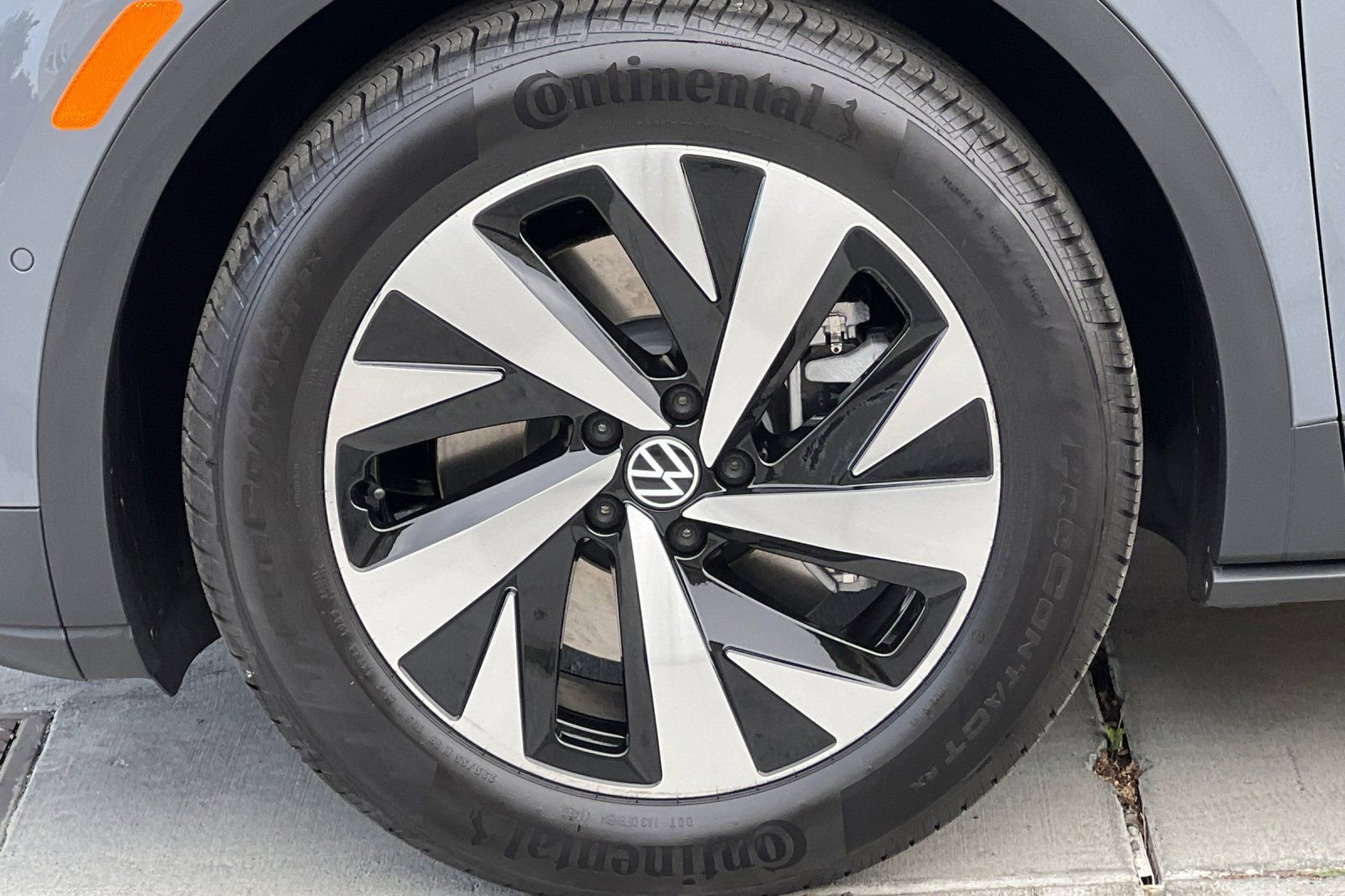 New 2025 Volkswagen ID.4 Pro image 26