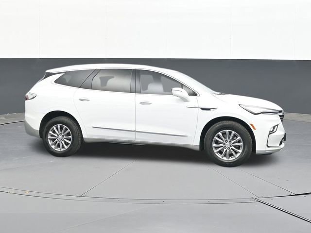 Used 2024 Buick Enclave Premium image 18