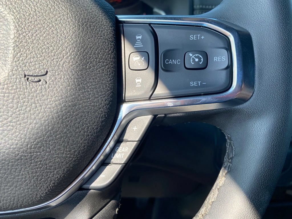 Used 2026 RAM 2500 Laramie AWD/4WD image 17