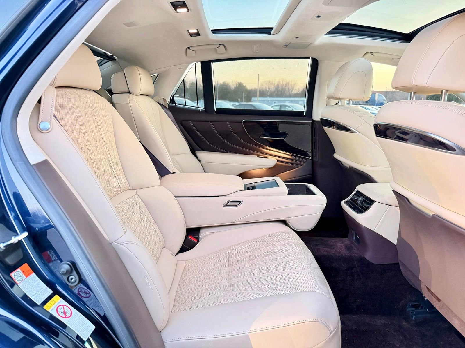 Used 2019 Lexus LS 500 w/ Luxury Package image 27