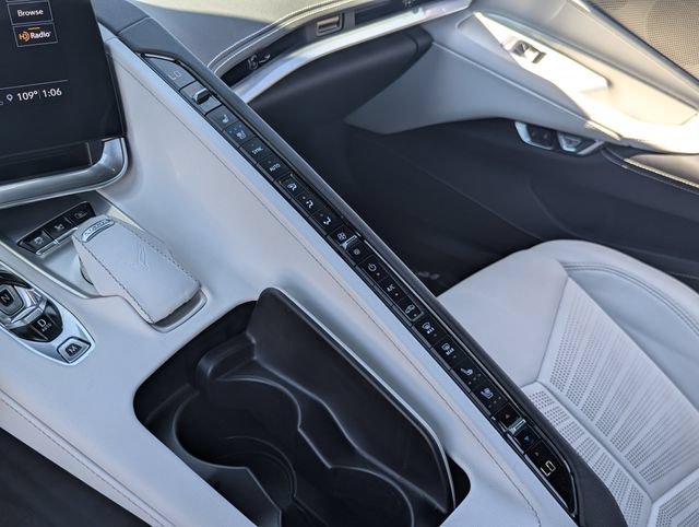 Used 2021 Chevrolet Corvette Stingray Preferred Conv w/ Z51 Performance Package RWD image 15