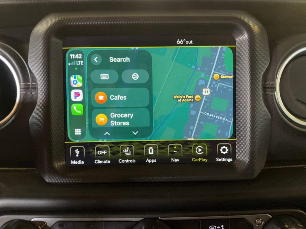 Used 2023 Jeep Wrangler Unlimited Sahara w/ Cold Weather Group image 20