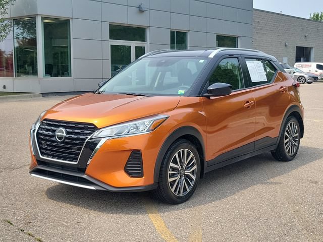 Used 2021 Nissan Kicks SV FWD image 2