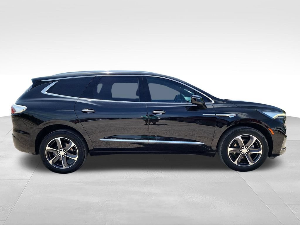 Used 2022 Buick Enclave Essence w/ Sport Touring Edition FWD image 8