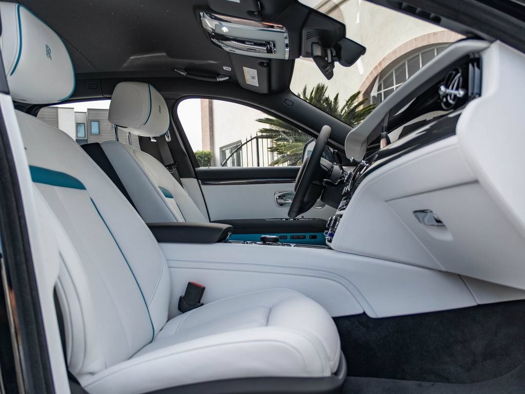 New 2026 Rolls-Royce Ghost Black Badge AWD/4WD image 39