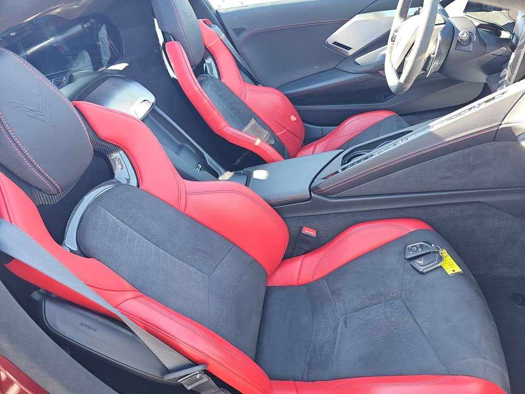 Used 2020 Chevrolet Corvette Stingray Premium Cpe w/ 3LT Preferred Equipment Group image 27