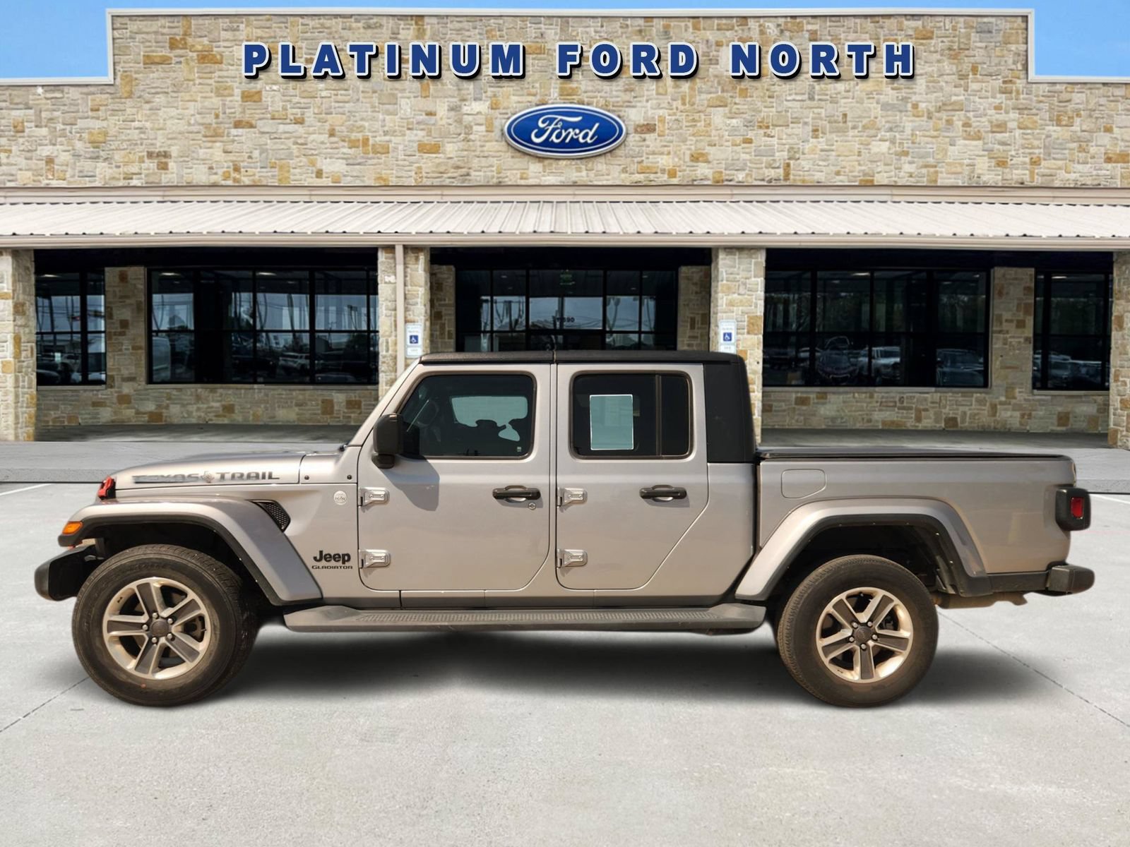 Used 2021 Jeep Gladiator Sport AWD/4WD image 3