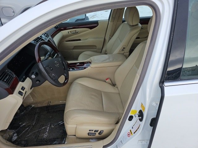 Used 2012 Lexus LS 460 AWD w/ Luxury Value Edition image 6