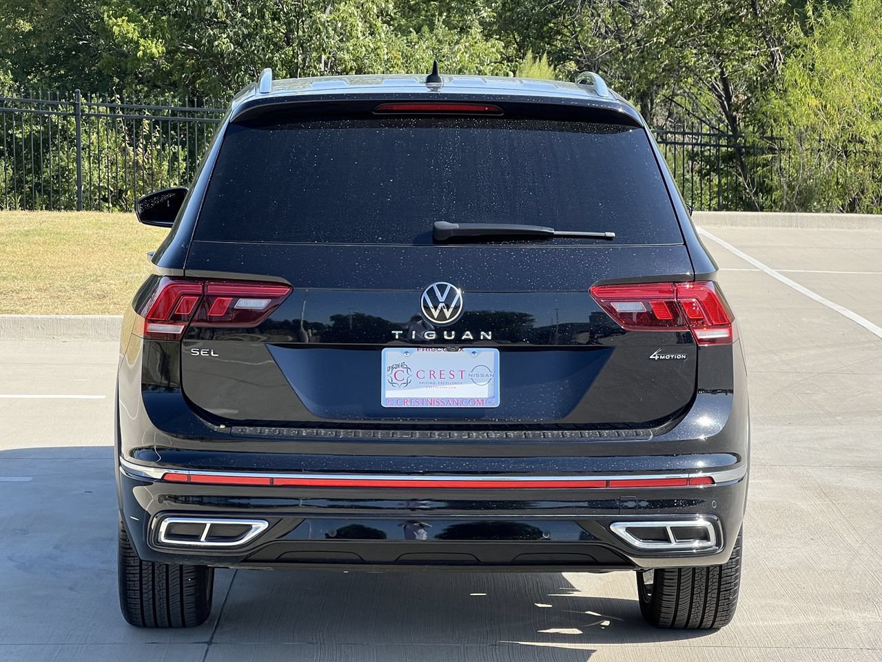 Used 2024 Volkswagen Tiguan SEL R-Line AWD/4WD image 5