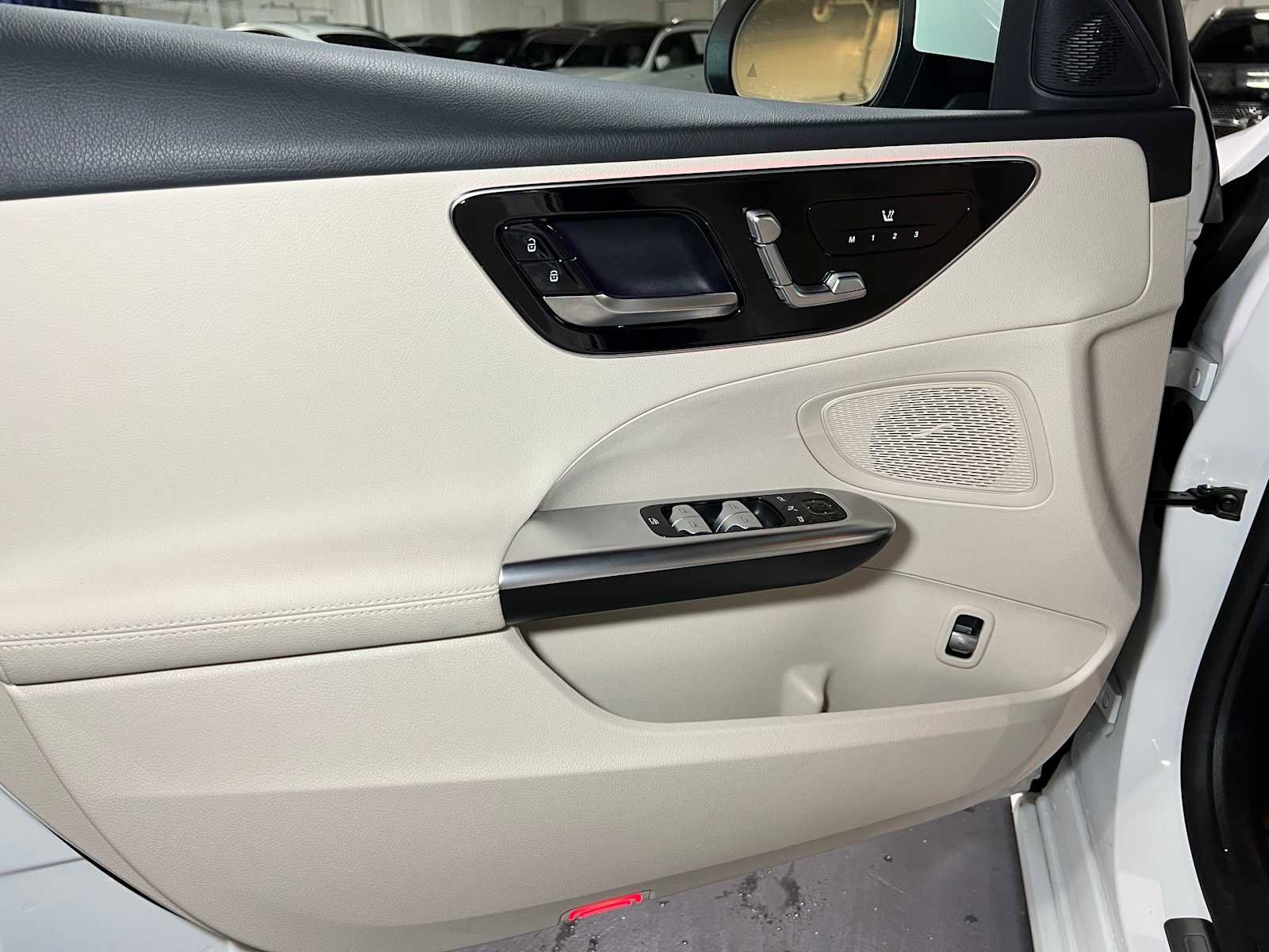 Certified 2025 Mercedes-Benz C 300 4MATIC Sedan image 21