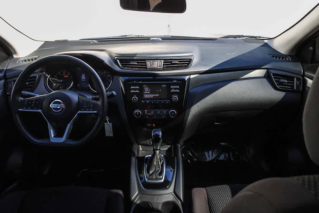 Used 2018 Nissan Rogue Sport S w/ S Appearance Package FWD image 11