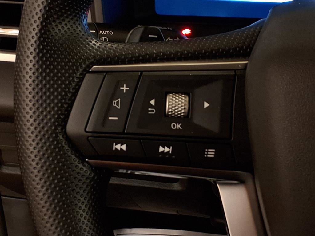 New 2025 Mitsubishi Outlander ES image 12