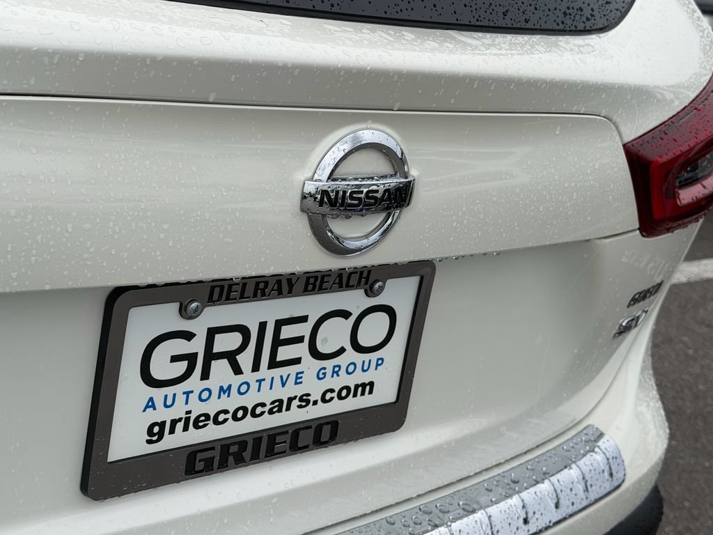 Certified 2022 Nissan Rogue Sport SV FWD image 12