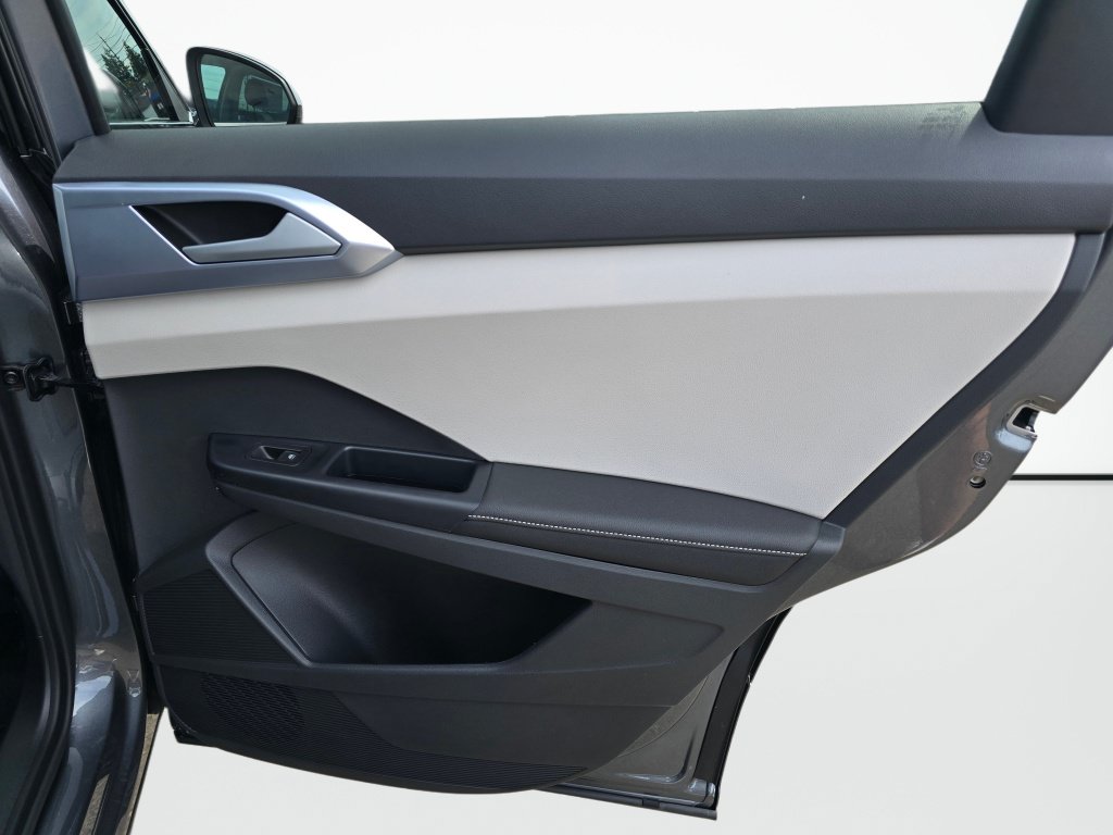 New 2026 Volkswagen Taos SE AWD/4WD image 38