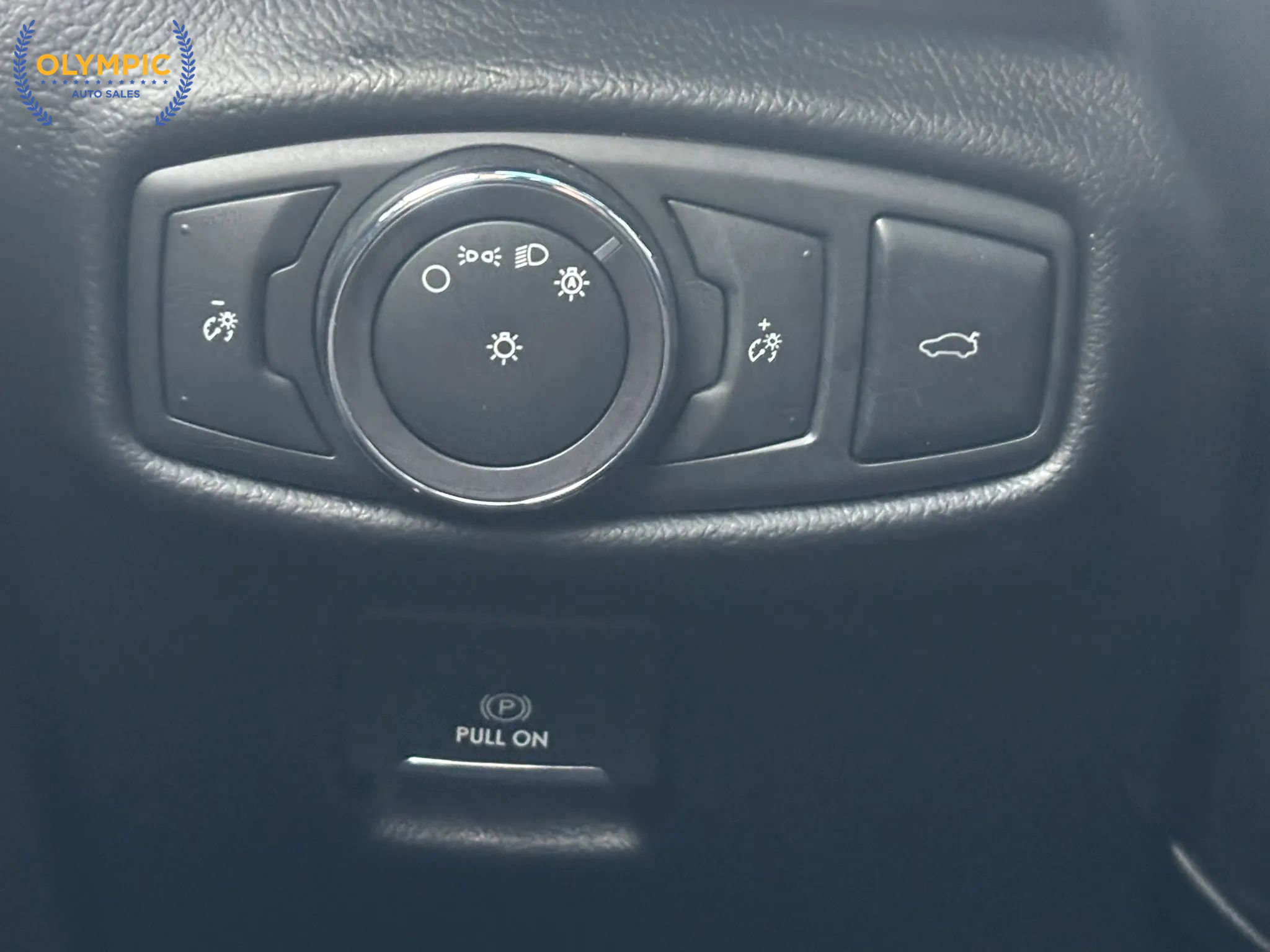 Used 2017 Lincoln MKZ Premiere image 27