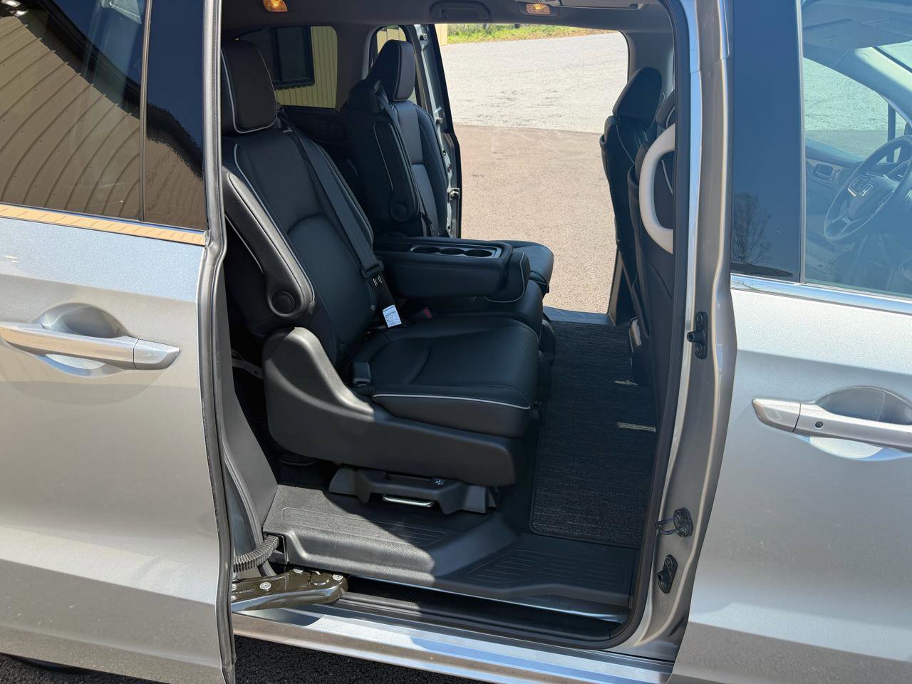 Used 2025 Honda Odyssey Elite image 13