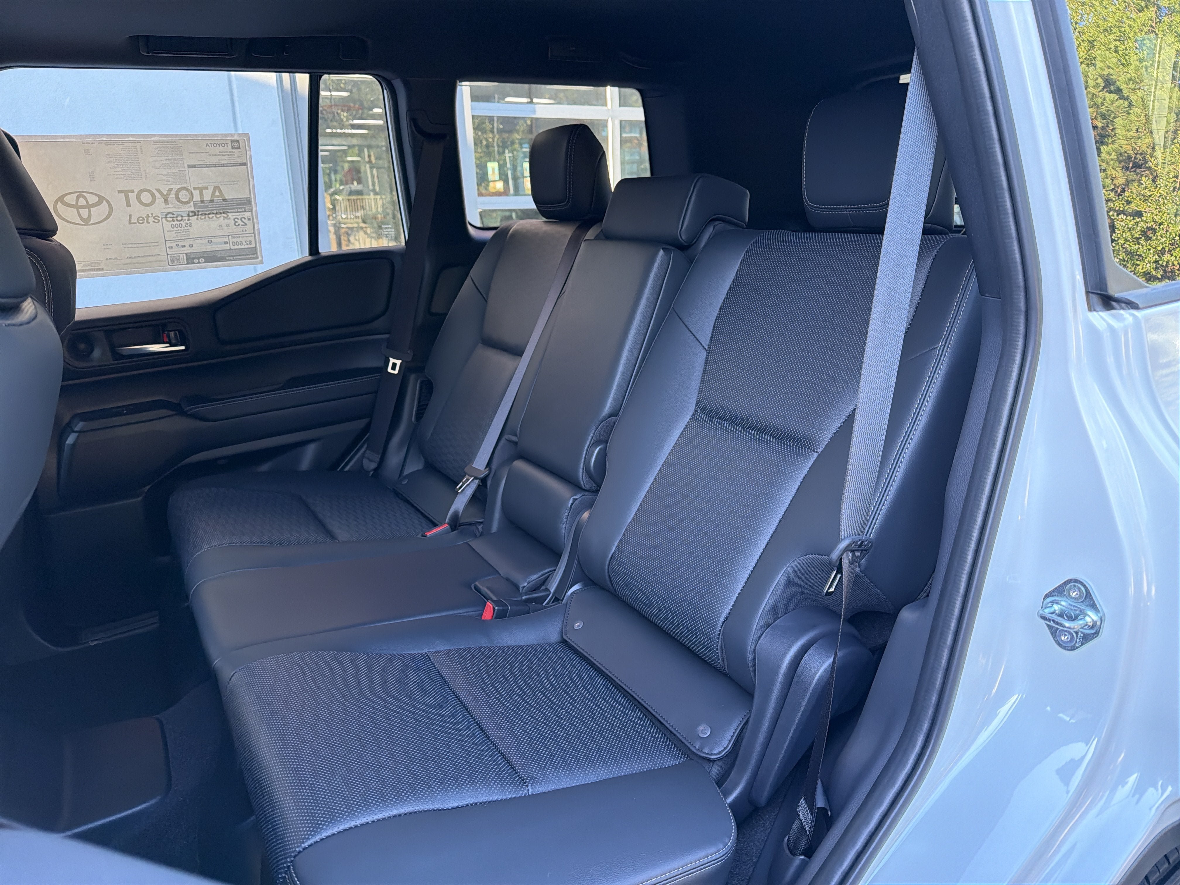 New 2027 Toyota Land Cruiser w/ Premium Package AWD/4WD image 13