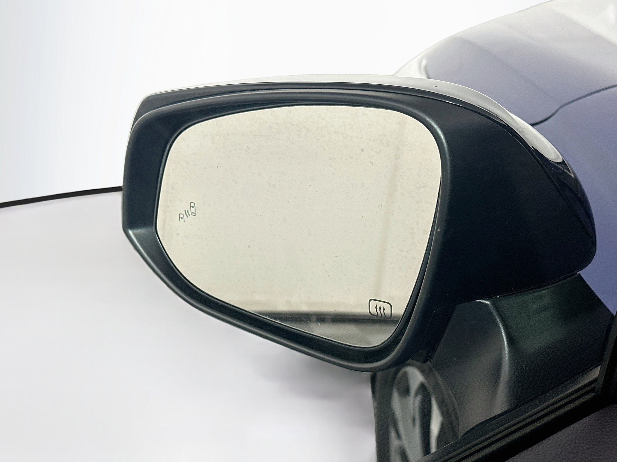 Used 2025 Toyota Corolla Cross XLE FWD image 16