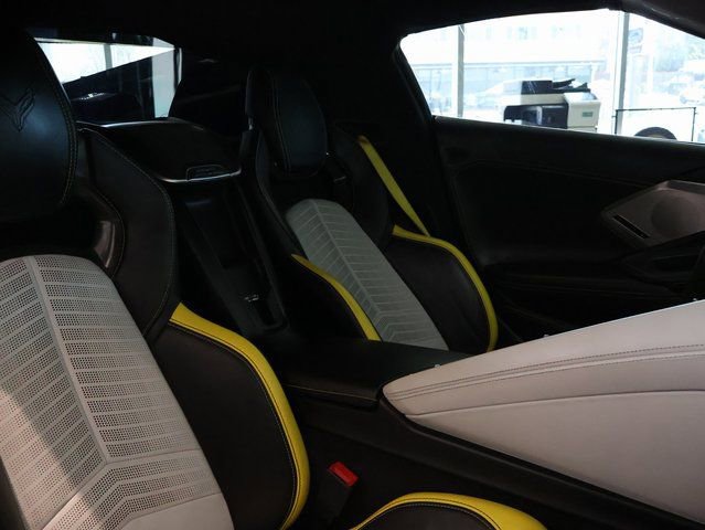 Used 2021 Chevrolet Corvette Stingray Premium Cpe w/ Z51 Performance Package image 12