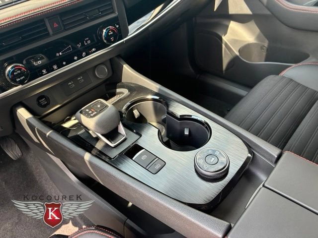 New 2026 Nissan Rogue SV AWD/4WD image 16