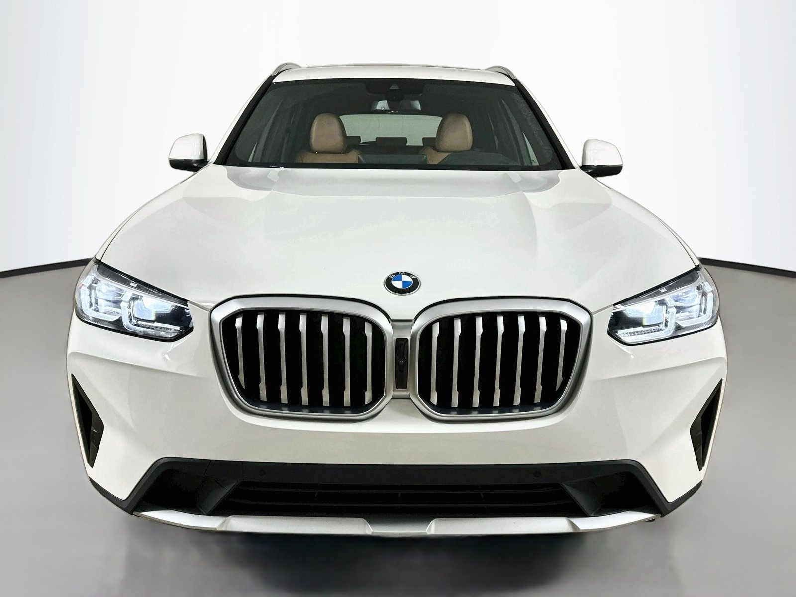 Used 2023 BMW X3 xDrive30i w/ Premium Package AWD/4WD image 2