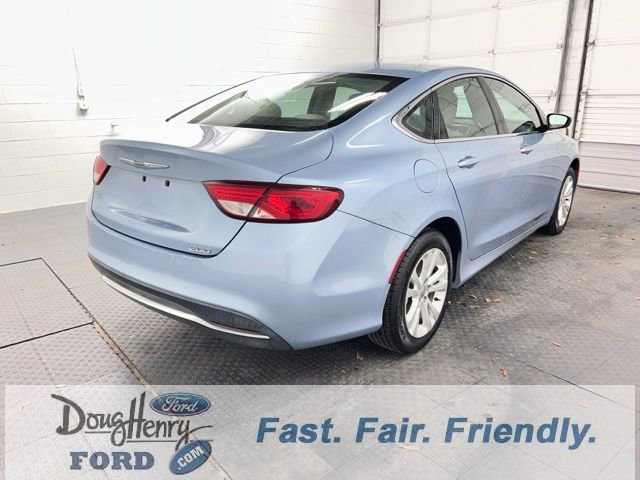Used 2015 Chrysler 200 Limited image 7