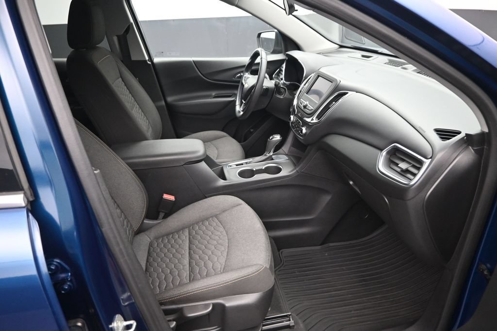 Used 2020 Chevrolet Equinox LT w/ Driver Convenience Package FWD image 10