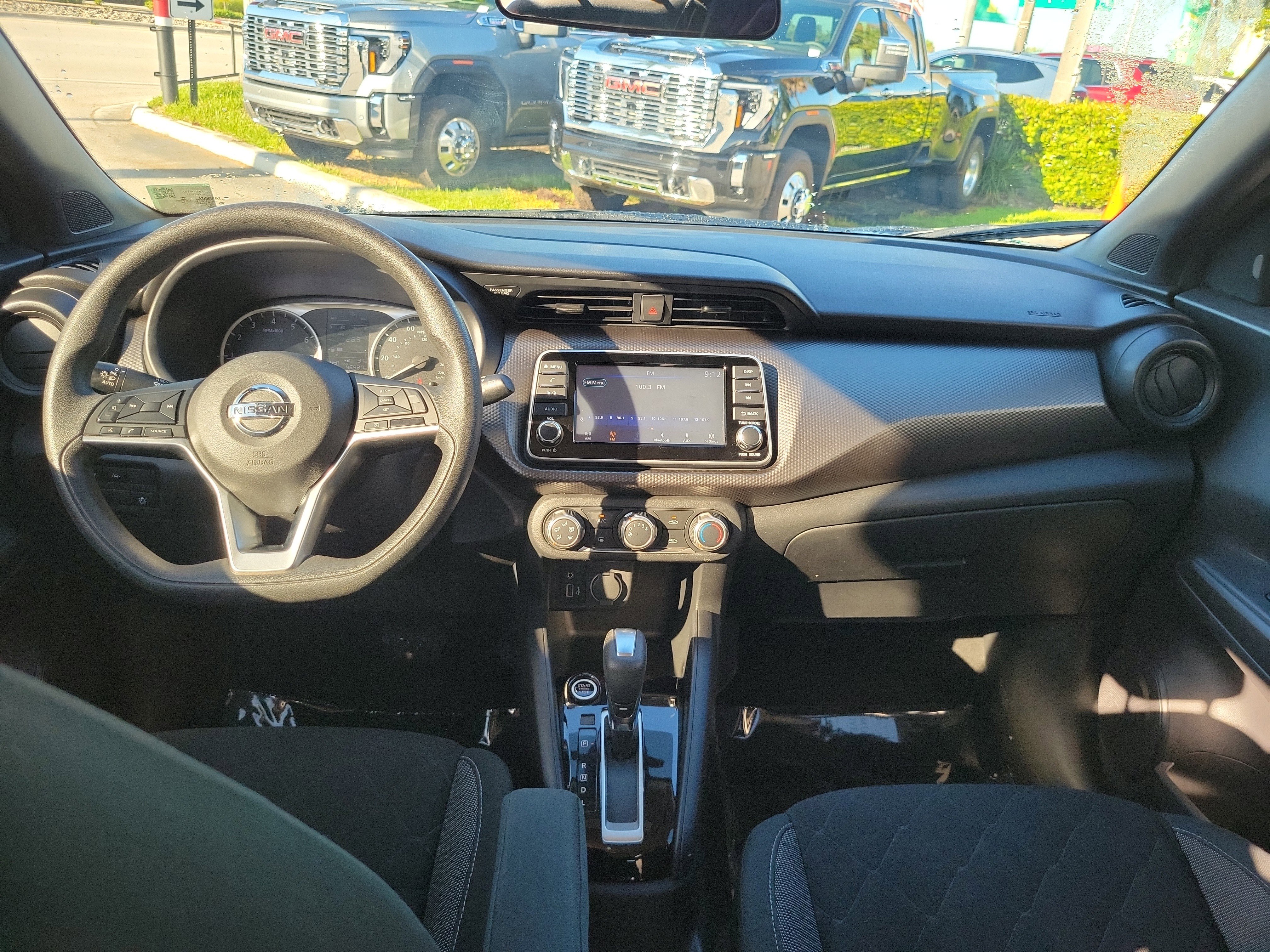 Used 2020 Nissan Kicks S image 16