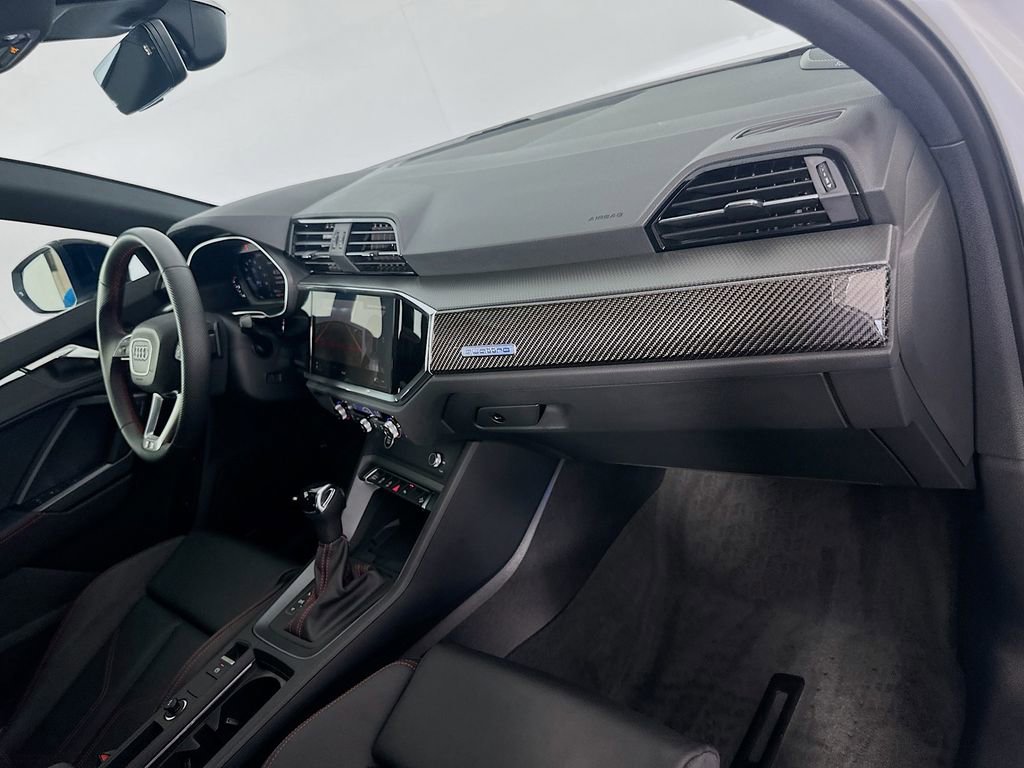 Used 2025 Audi Q3 2.0T Premium Plus w/ Premium Plus Package image 29