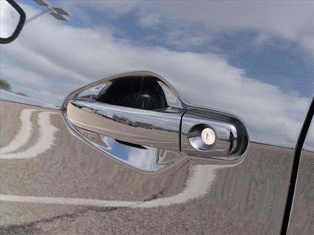 Used 2017 Chevrolet Equinox LT image 9