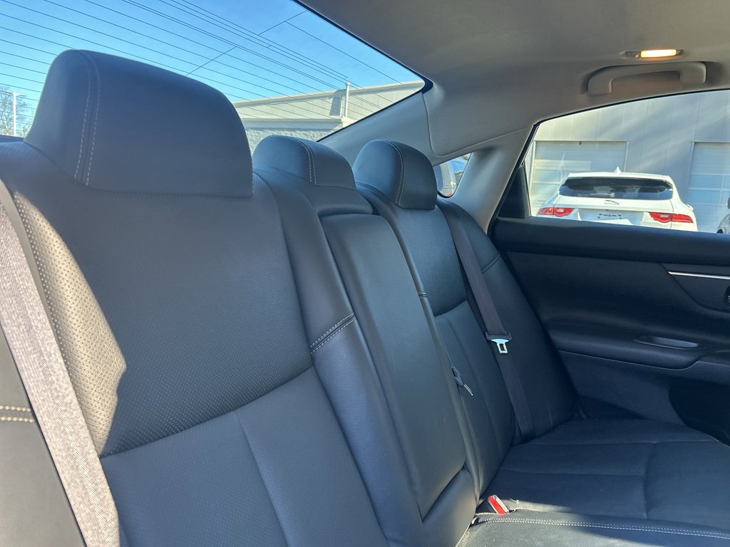 Used 2017 Nissan Altima 2.5 SL w/ Technology Package image 11