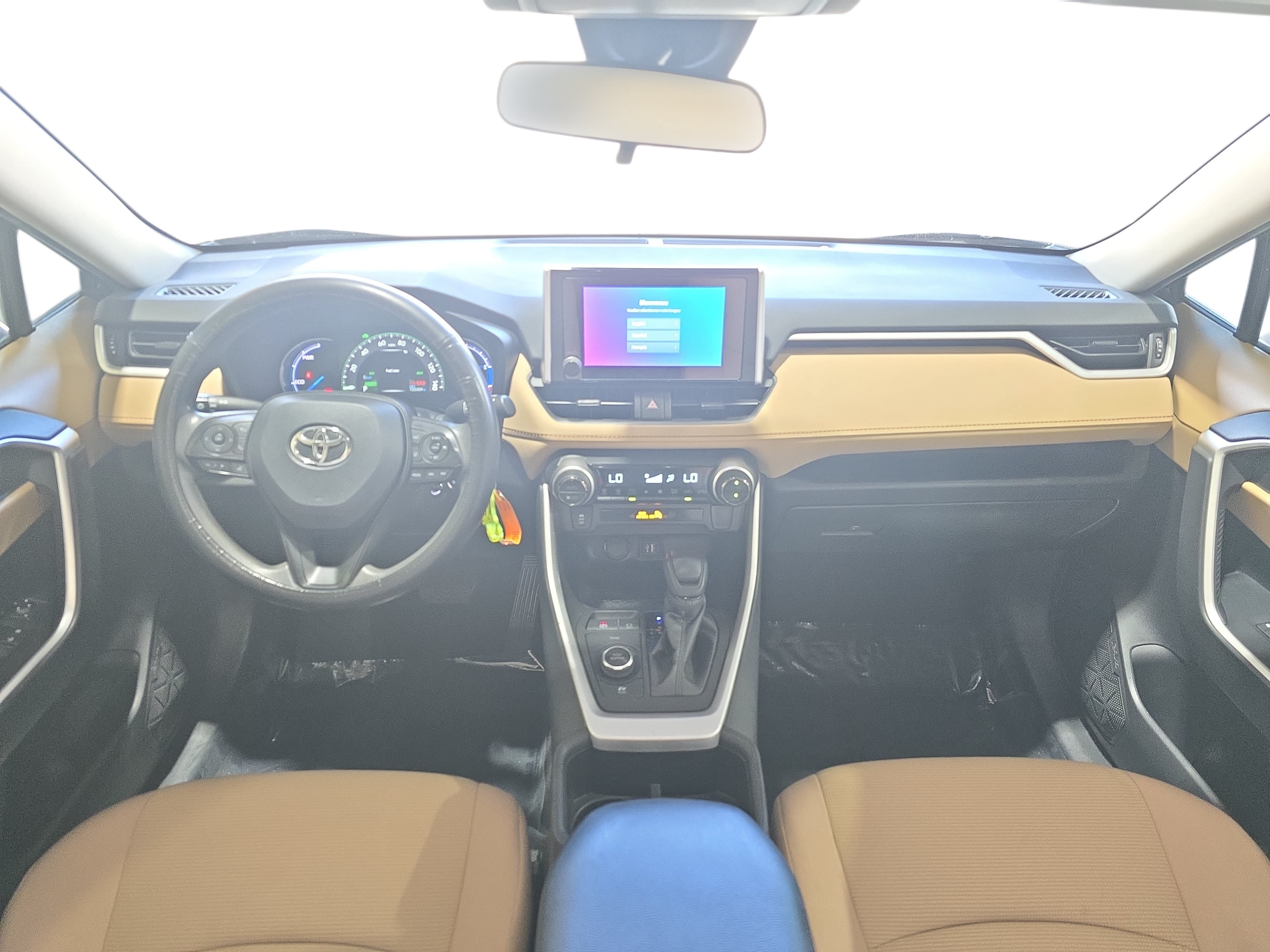 Used 2024 Toyota RAV4 LE AWD/4WD image 16