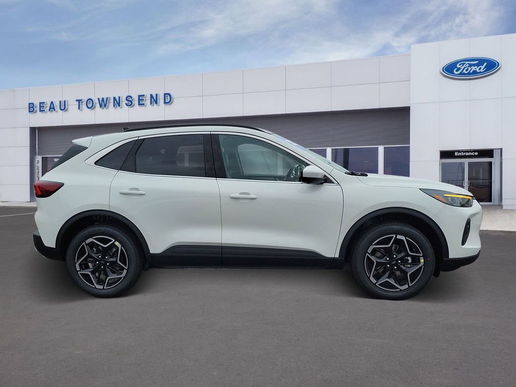 New 2026 Ford Escape Platinum w/ Premium Technology Package image 3
