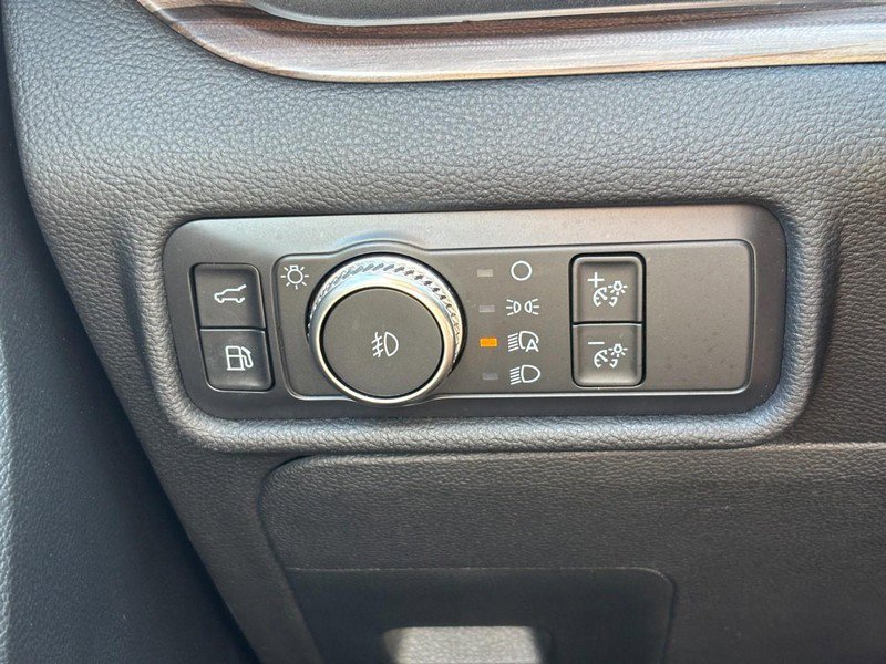 Used 2020 Ford Explorer Limited w/ Hybrid Equipment Group 310A AWD/4WD image 19