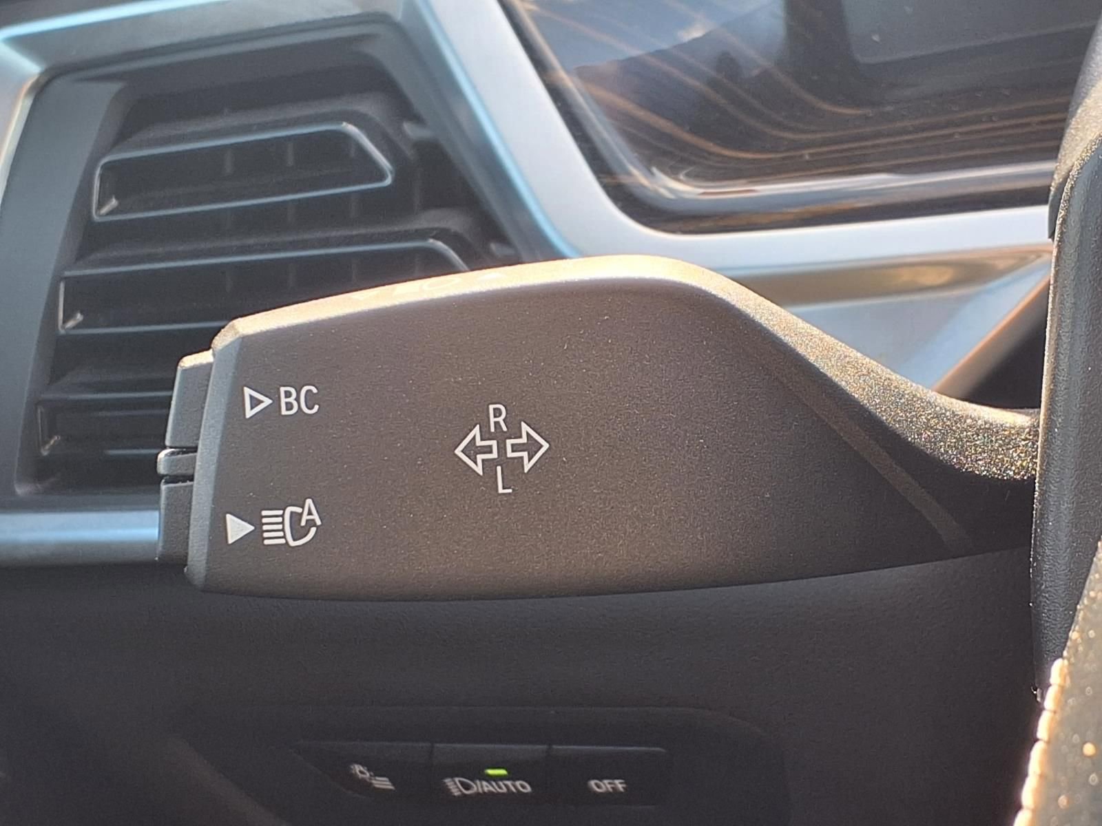 Used 2025 BMW X5 xDrive50e image 13