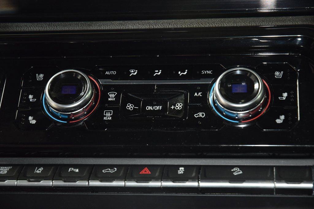 Used 2024 GMC Sierra 2500 AT4 w/ AT4 Premium Plus Package image 31