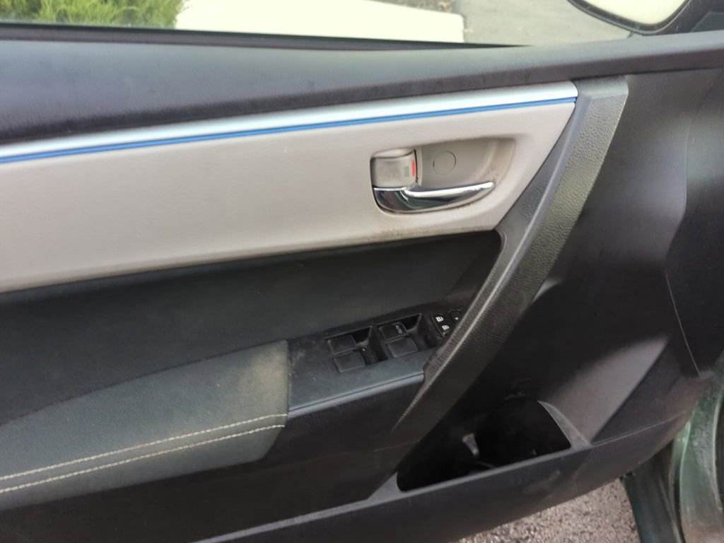 Used 2016 Toyota Corolla LE image 8