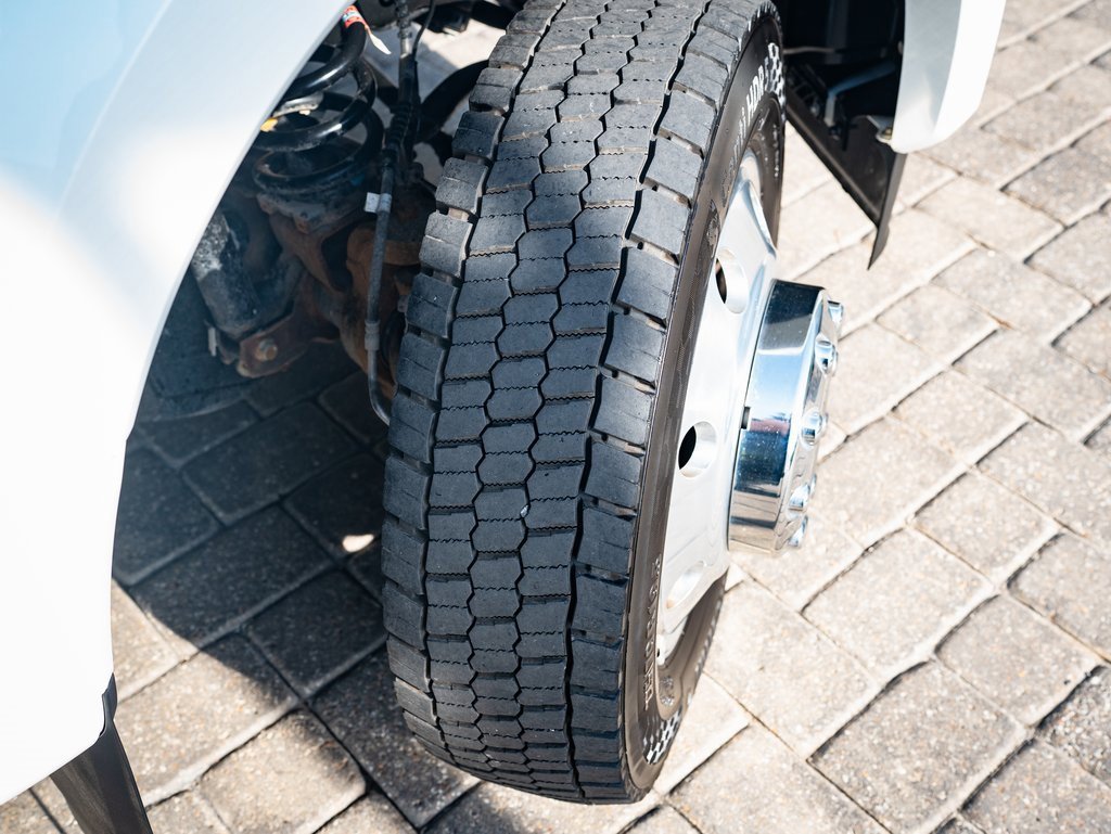 Used 2024 Ford F450 Limited w/ FX4 Off-Road Package image 47