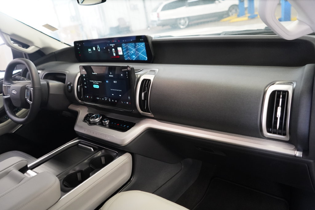 New 2026 Ford Expedition Active AWD/4WD image 22