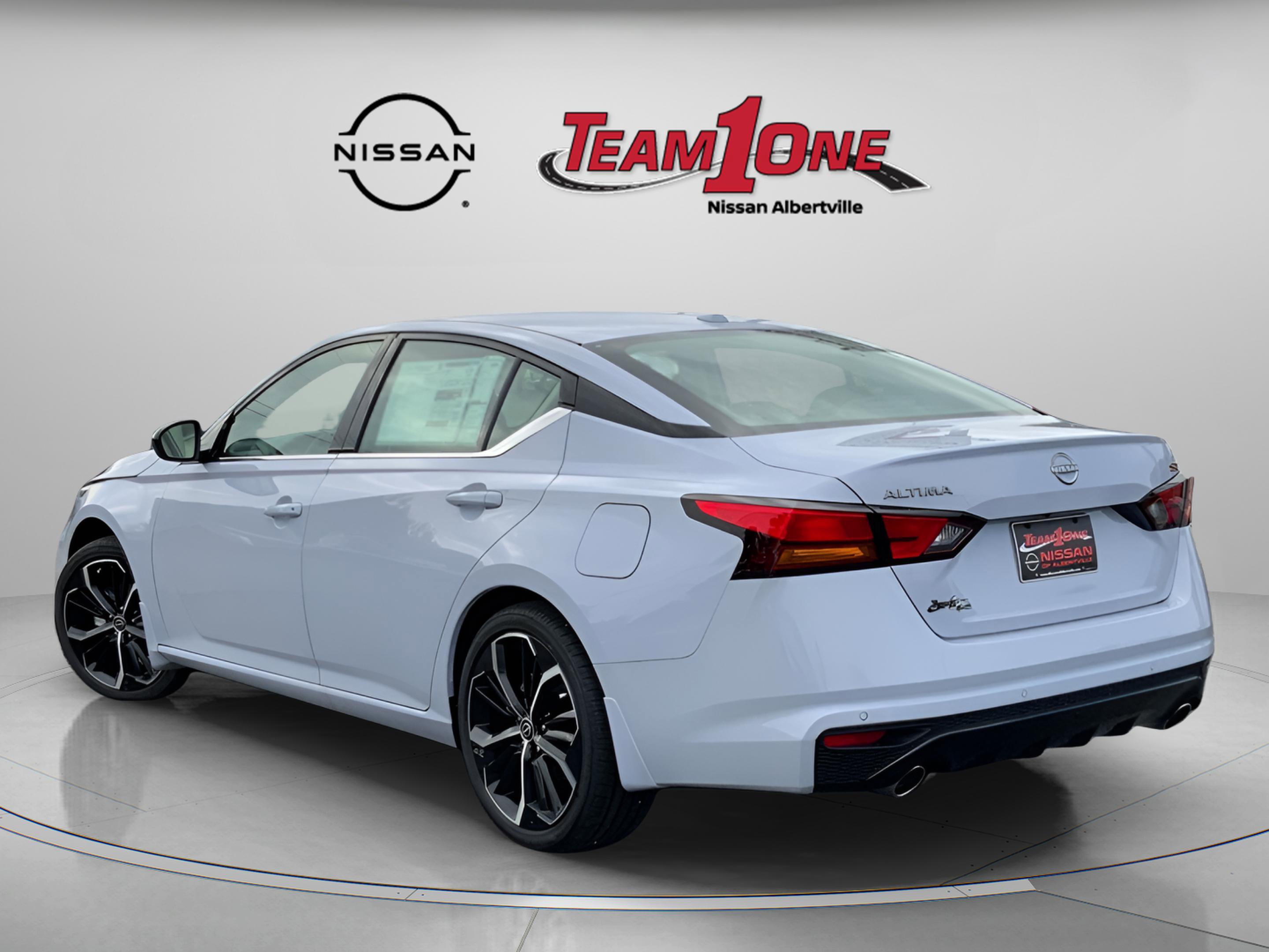 New 2025 Nissan Altima 2.5 SR image 4