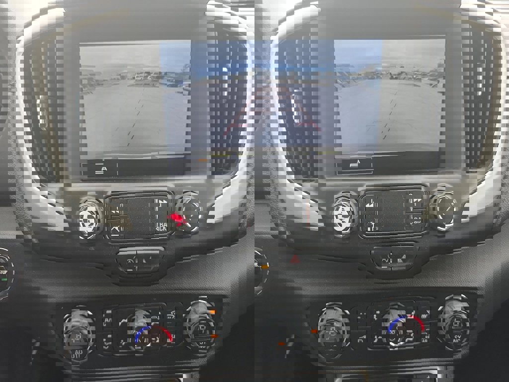 Used 2023 GMC Terrain SLE w/ Driver Convenience Package image 13