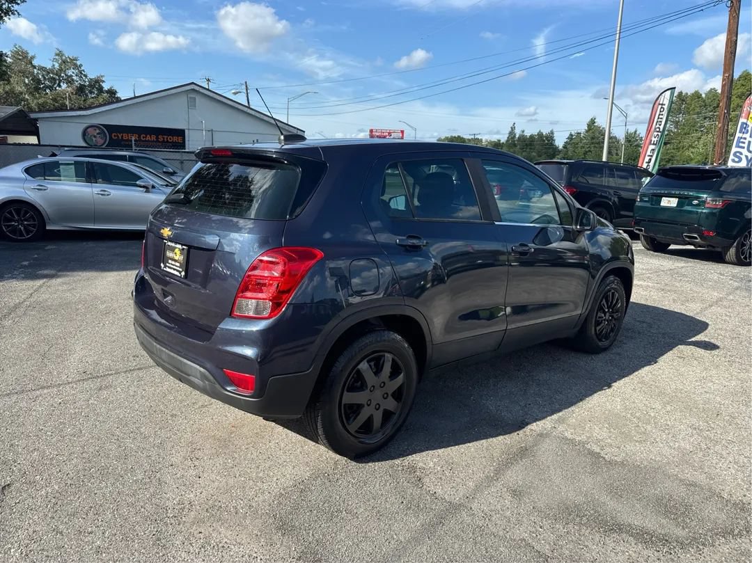 Used 2018 Chevrolet Trax LS FWD image 5