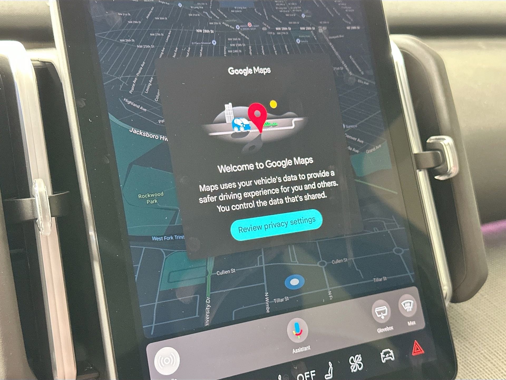 New 2025 Volvo EX30 Plus w/ Protection Package Premier image 12