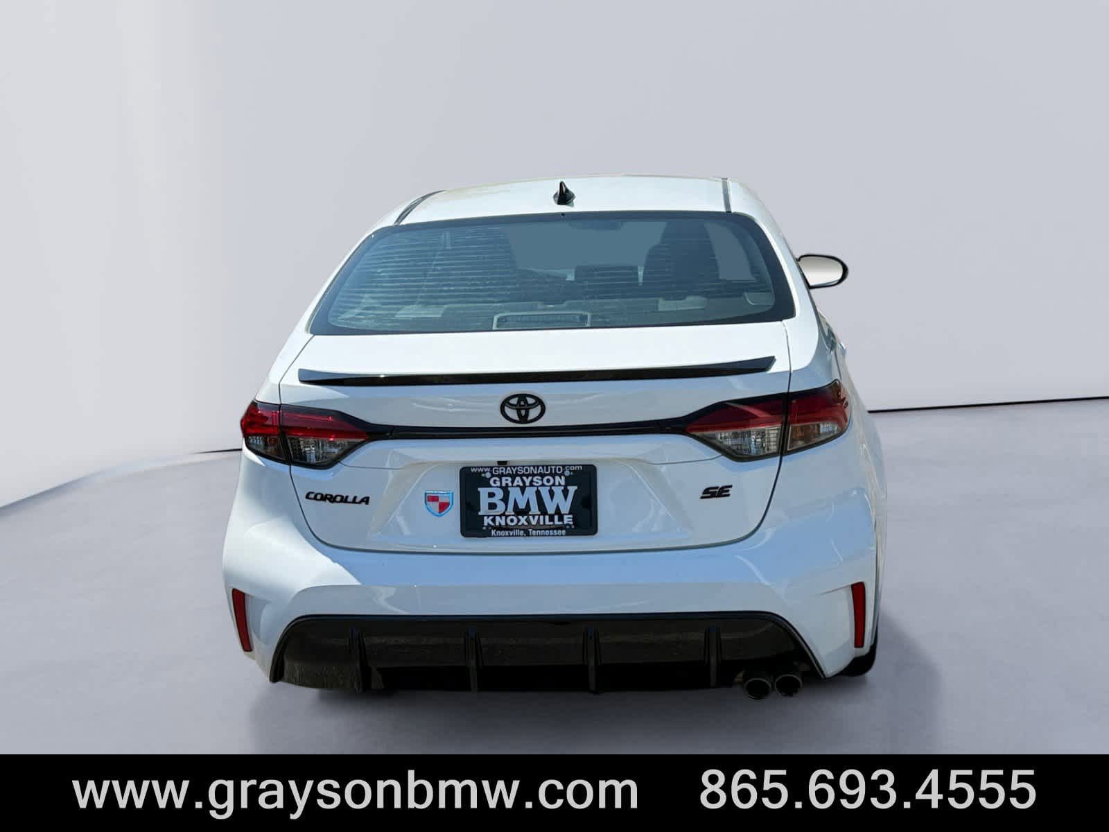 Used 2024 Toyota Corolla Sedan w/ SE Convenience Package image 4