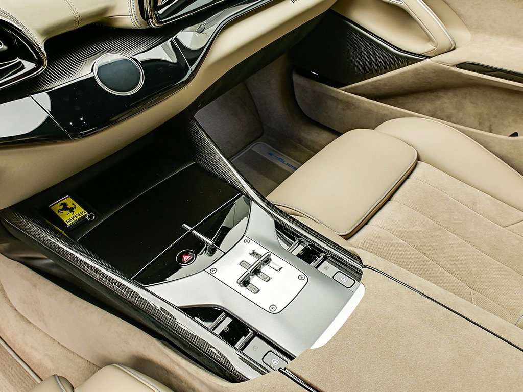 Certified 2024 Ferrari Purosangue Base image 12